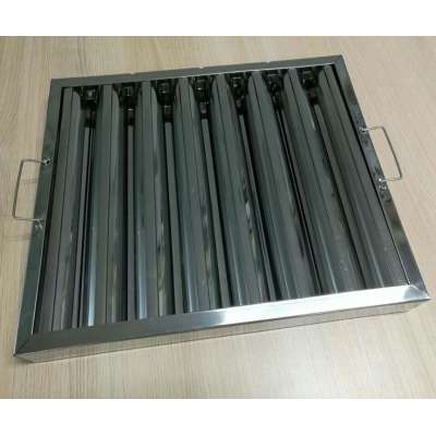 Baffle filter chimney hood